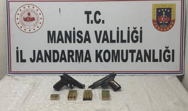 Akhisar'da Ruhsatsız Tabanca Operasyonu