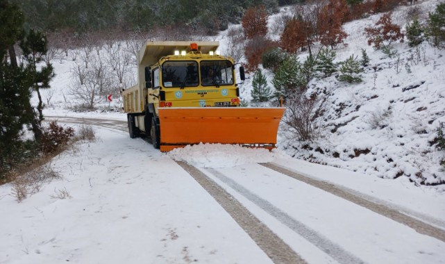 Manisa’da Etkili Olan Kar Yağışına, Büyükşehir’den Yoğun Müdahale