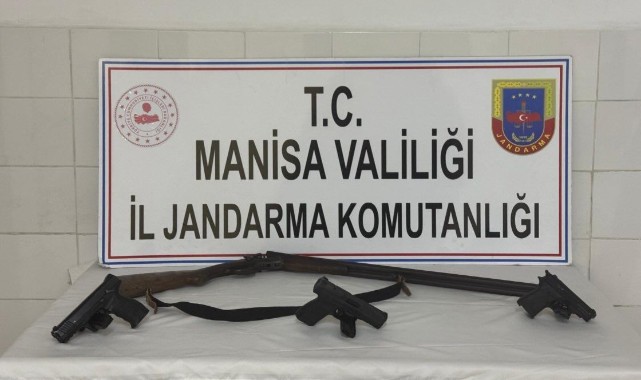Manisa'da Ruhsatsız Silah Operasyonu: 2 Şahıs Gözaltında