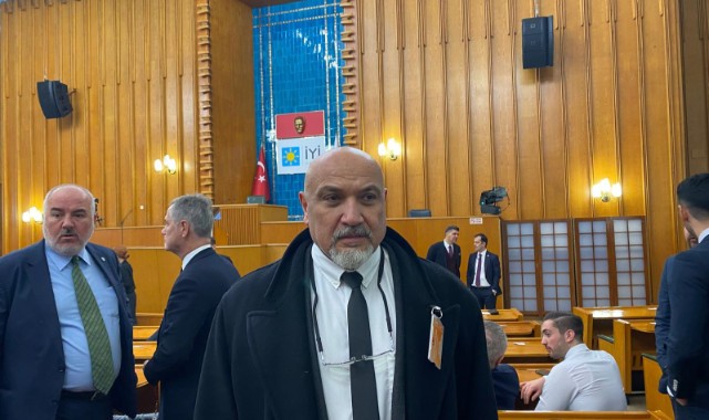 Özcan: "Halkın Sesi Olmaya Devam Edeceğim"