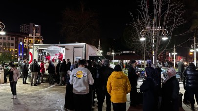 Miraç Gecesinde Süt ve Lokumlu Bisküvi İkramı