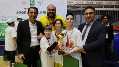 Manisa'da "Sokaklar Bizim 3x3 Basketbol Turnuvası" Heyecanı