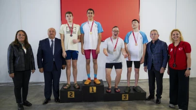 Özel Sporcular Aliağa’da Şampiyona İçin Kulaç Attı