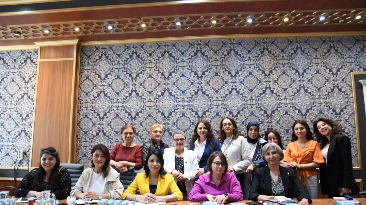 Yunusemre Kadın Birimi’nden Kadın Politikalarına Yönelik İlk Adımlar