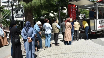 Ümit Canuyar İçin Tarzan Meydanı’nda Lokma Hayrı Yapıldı