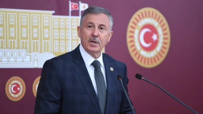 Selçuk Özdağ'dan Siyasi Yasaklara Yönelik Yeni Kanun Teklifi