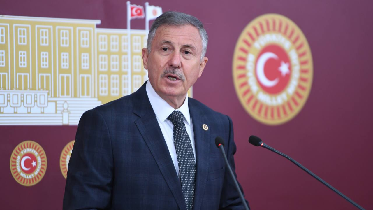Selçuk Özdağ'dan Siyasi Yasaklara Yönelik Yeni Kanun Teklifi