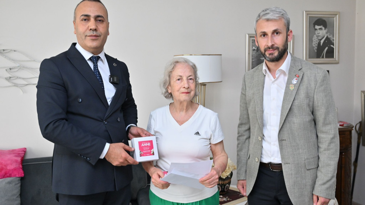 Büyükşehir’den şehit annelerine Anneler Günü ziyareti