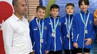 Yunusemreli Yüzücüler Rize’de Manisa’ya Madalya Gururu Yaşattı