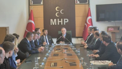 Erkan Akçay: “Esnaf Ahilik Geleneğinin Temsilcisidir, Desteklenmeli”