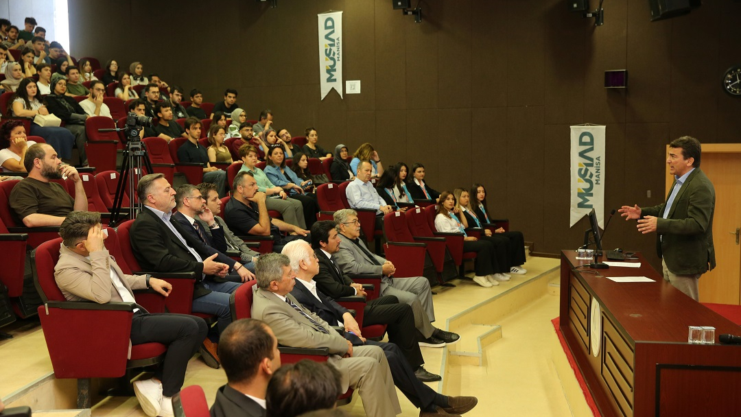MCBÜ’de “Yeni Dünya Düzeni ve İnovasyon Devrimi” Konferansı Düzenlendi