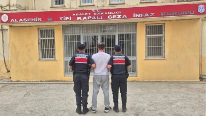 Alaşehir'de Aranan Şahıs Jandarma Operasyonuyla Yakalandı