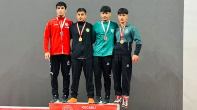 Manisalı Güreşçiler U15 Türkiye Şampiyonası’nda 7 Madalya Kazandı