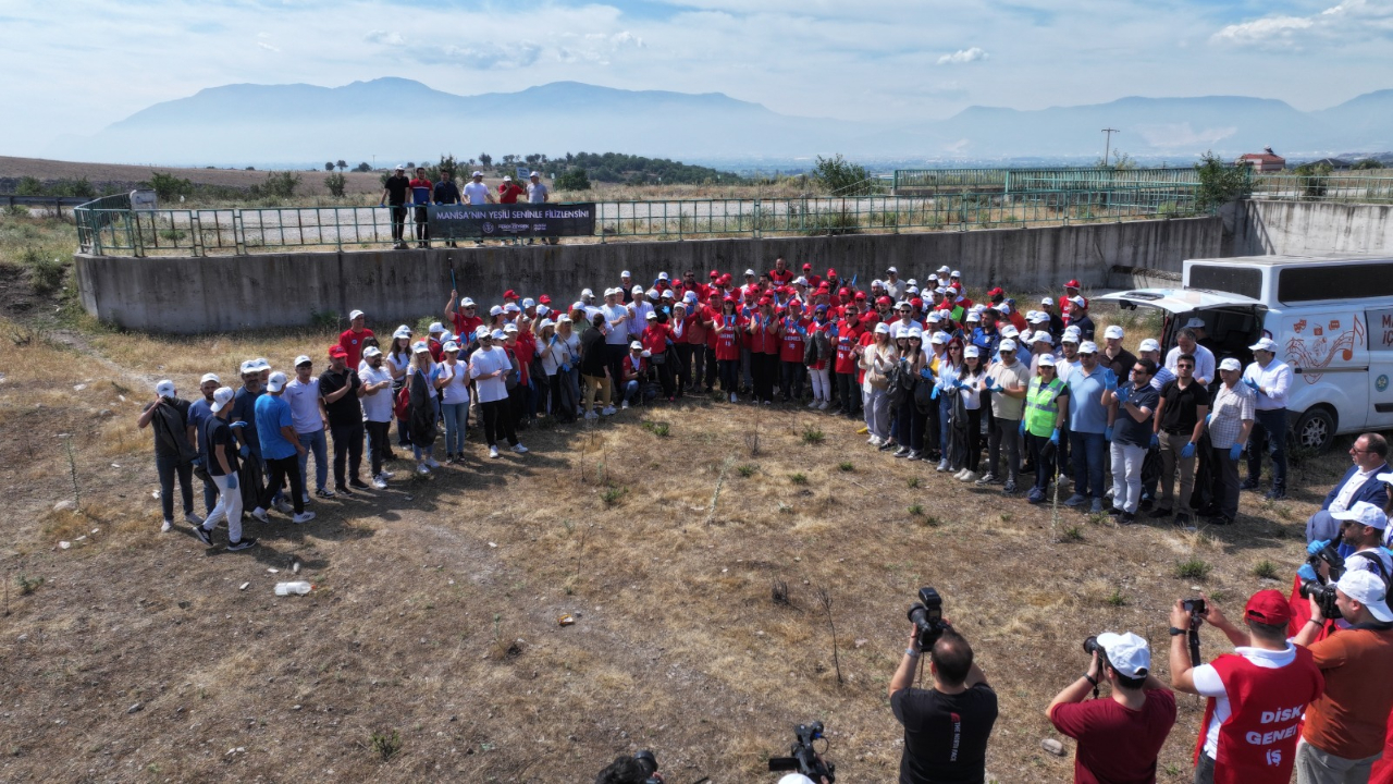 Bağ Yolu Gölet’inde 500 Gönüllü 4,5 Ton Çöp Topladı