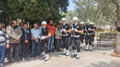 Mesai Arkadaşlarının Omuzlarında Uğurlandı