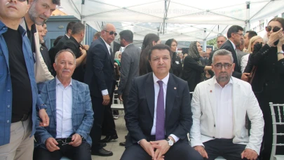 Saadet Partisi Genel Başkanı Mahmut Arıkan, Ferdi Zeyrek’in Cenazesi İçin Manisa’daydı