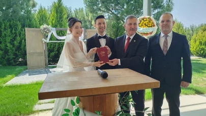 Buğra Görkem ve Özge Dünyaevine Girdi