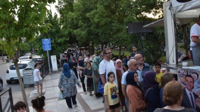 Dostlar Meclisi'nden Anlamlı Talep: Gediz Kavşağı’na Ferdi Zeyrek’in Adı Verilsin