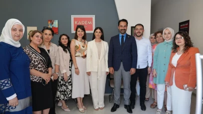 Arınç’tan Manisa’da Anlamlı Ziyaretler: KADEM’e Destek, Aileye Ortak Sevinç