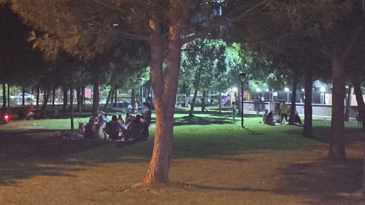 Sıcakların Artmasıyla Mahalle Sakinlerinin Uğrak Noktası Oldu