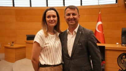 AKHİSAR’IN YENİ BELEDİYE BAŞKANI EKREM KAYSERİLİ OLDU