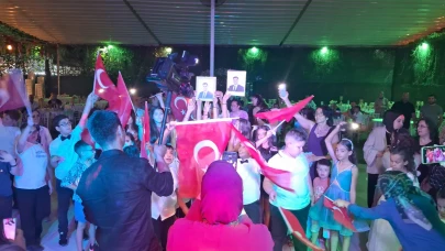 Gazi İlköğretim’in Mezuniyet Balosunda Duygusal Anlar