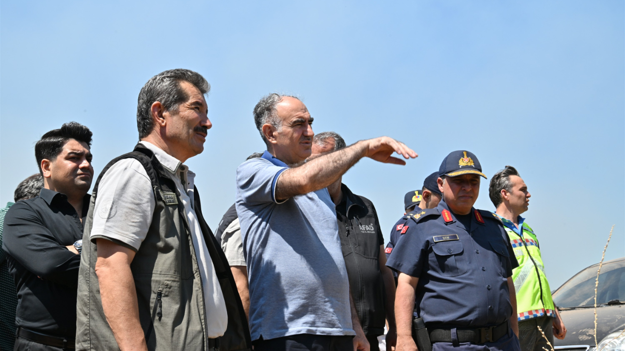 Vali Özkan: “Orman Yangınlarıyla Yoğun Mücadelemiz Sürüyor”