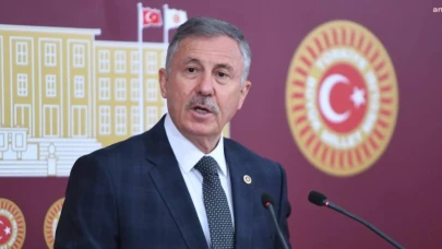 Selçuk Özdağ: “Geri Gönderilen Zehirli Gıdalar Türkiye’de Yeniden Satılıyor”