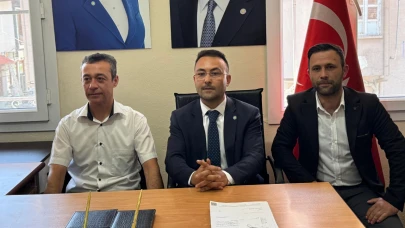 Nazır Yaşar ve Ekibi Memleket Partisi’nden İYİ Parti’ye Katıldı