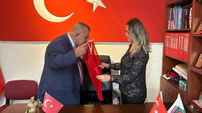 Bayrak Değişimiyle Devam Eden Vefa Nöbeti