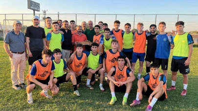 Kantinci Tefo, Yunusemre Belediyespor U17’yi Ziyaret Etti
