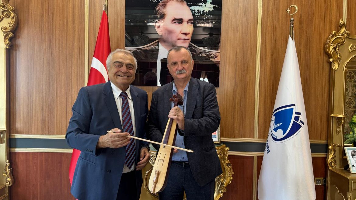 Karadenizliler Derneği'nden Başkan Balaban'a Teşekkür Ziyareti