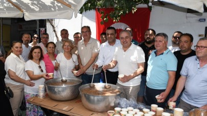 Akhisar Balkan Göçmenlerinden Yoğun Katılımlı Aşure Etkinliği