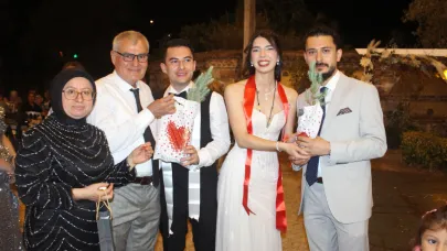 Akhisar’da Düğünden Yeşil Mesaj: Her Davetliye Bir Fidan