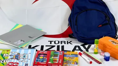 Türk Kızılay Manisa’dan 3 Bin Öğrenciye Kırtasiye Desteği