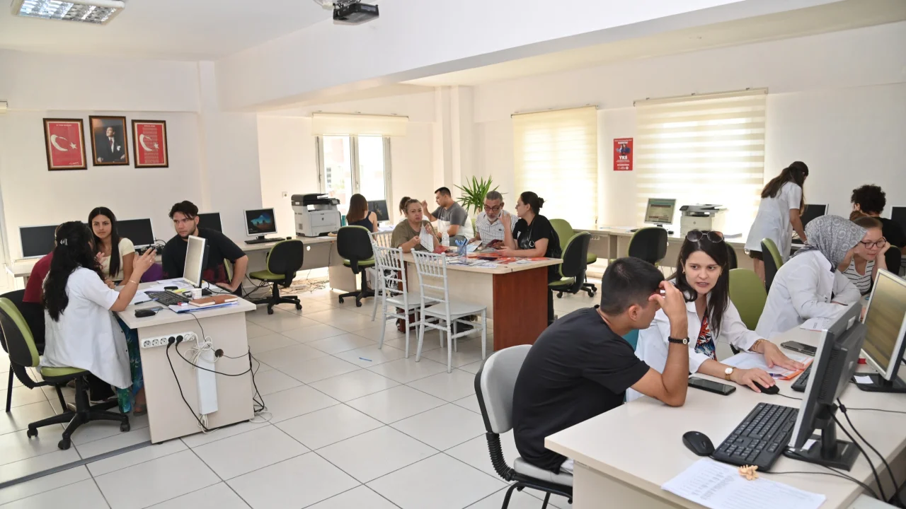 Manisa Büyükşehir’den 17 İlçede Ücretsiz YKS Tercih Danışmanlığı