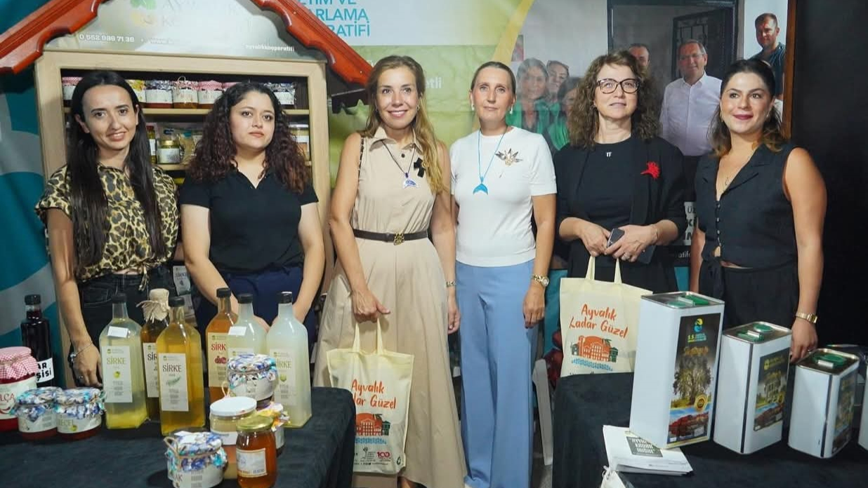 Kadın Emeği Çarşısı Kapılarını Açtı