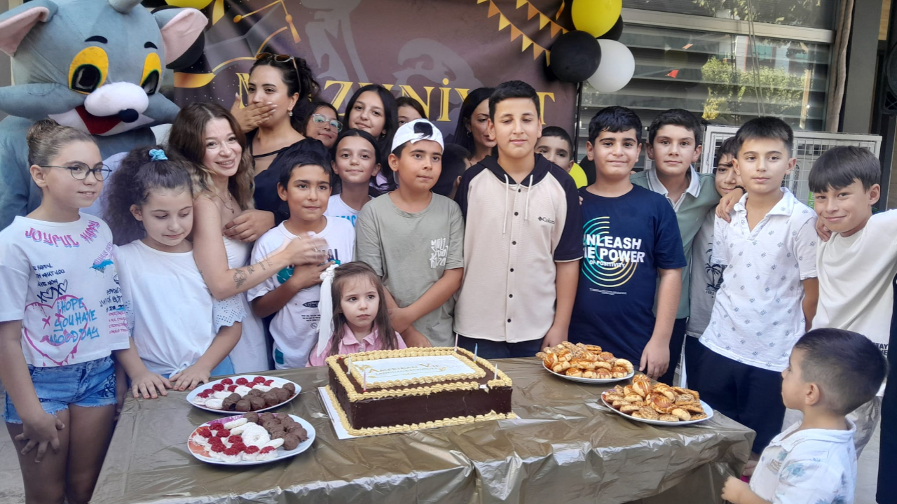 American Vip Dil Okulu Öğrencilerini Mezun Etti