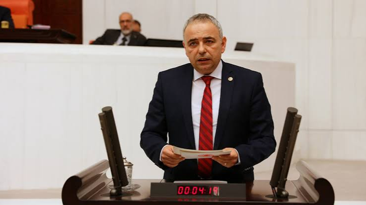 Bakırlıoğlu’ndan Baybatur’a: “Ekmek Kuyruğunu Gör, Masal Anlatma”