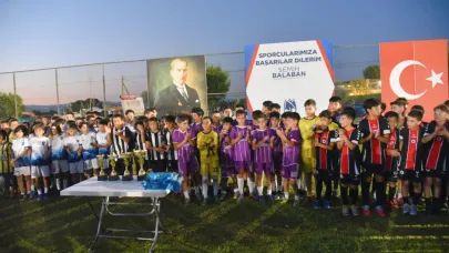 Yunusemre’de 30 Ağustos Futbol Turnuvası Sona Erdi: Şampiyon Şehitler Spor