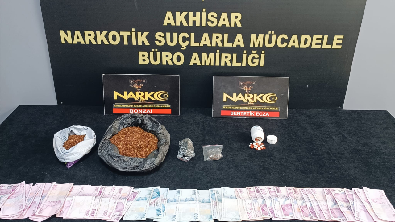 Akhisar’da Uyuşturucu Operasyonu: 3 Kişi Tutuklandı