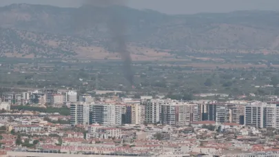 Muradiye Yolu’ndaki Palet Fabrikasında Korkutan Yangın
