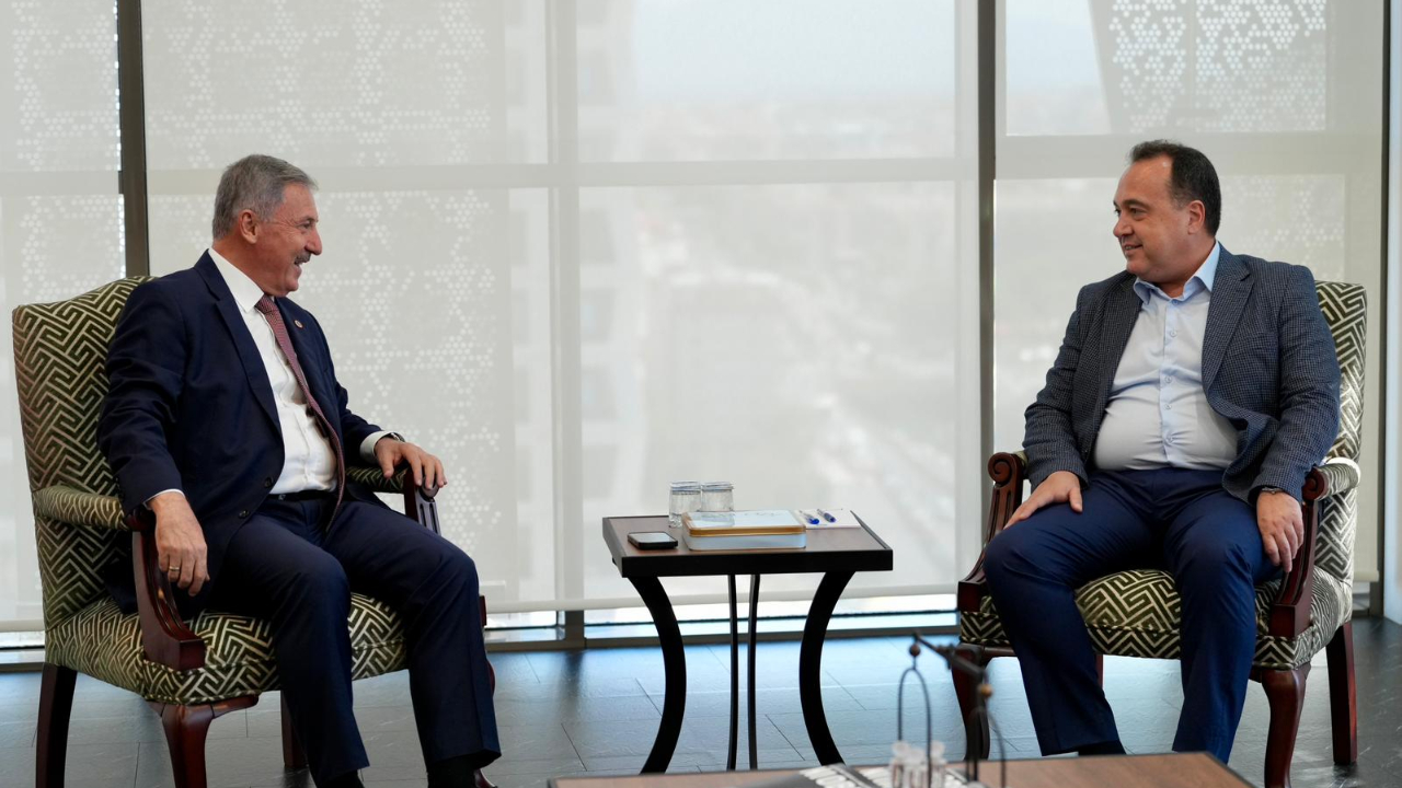 Selçuk Özdağ Manisa’da Ziyaret ve İstişarelerde Bulundu
