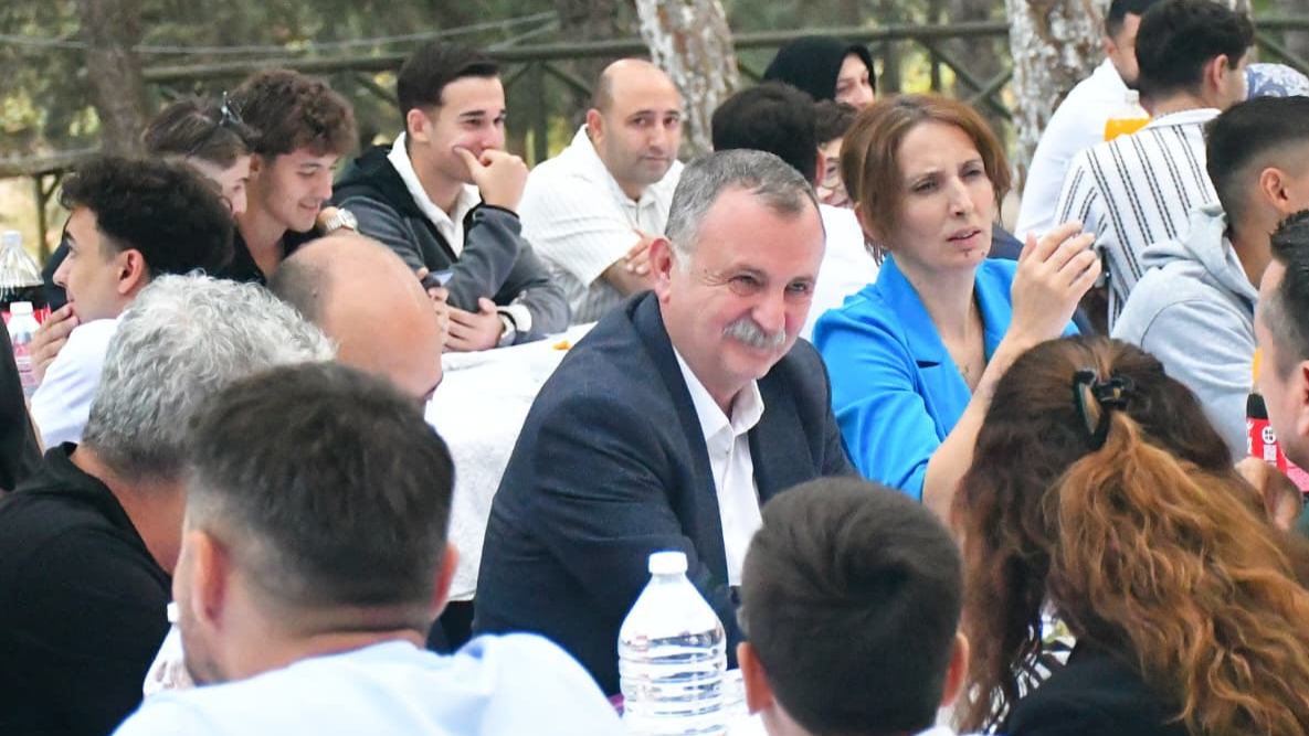 Yunusemre’de Şampiyonluk Coşkusu Birlikte Kutlandı