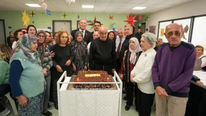 Gaziemir’de Alzheimer Merkezi Hasta ve Yakınlarına Destek Oluyor