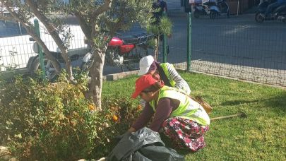 Edremit’te Parklar ve Yeşil Alanlar Yenileniyor