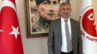 DYP’den İktidar ve Muhalefete Sert Eleştiri: “Büyük Çınarın Gölgesinde Toplanılıyor”