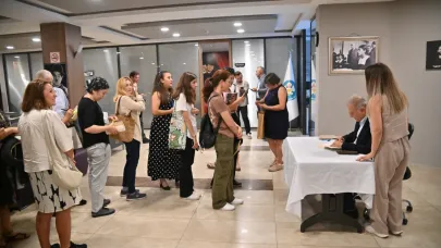 Murathan Mungan Manisa’da Sanatseverlerle Buluştu