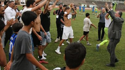 Yunusemre’nin Şampiyon Gençleri Amatör Lig’de Sahaya Çıktı
