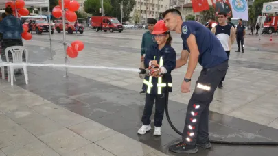 Manisa İtfaiyesinden İtfaiye Haftasında Tatbikat